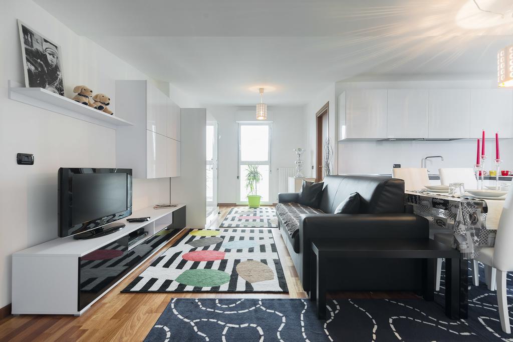 New Luxury Attic Santa Giulia Expo Apartman Milánó Kültér fotó